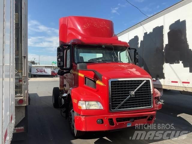 Volvo VNM42T Ťahače