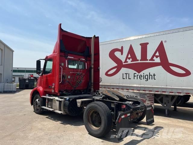 Volvo VNM42T Ťahače