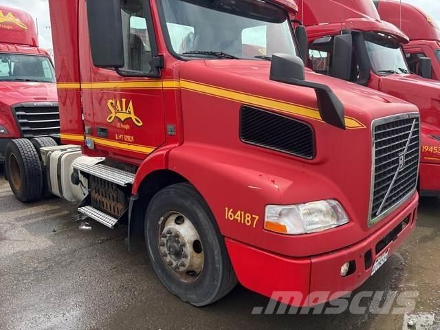 Volvo VNM42T Ťahače