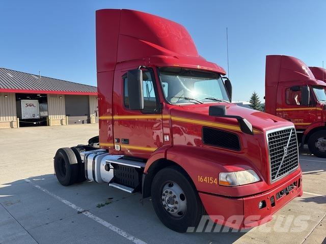 Volvo VNM42T Ťahače