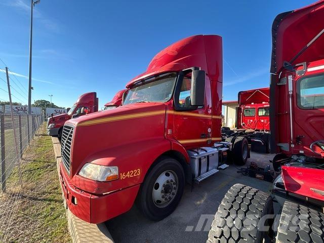 Volvo VNM42T Ťahače