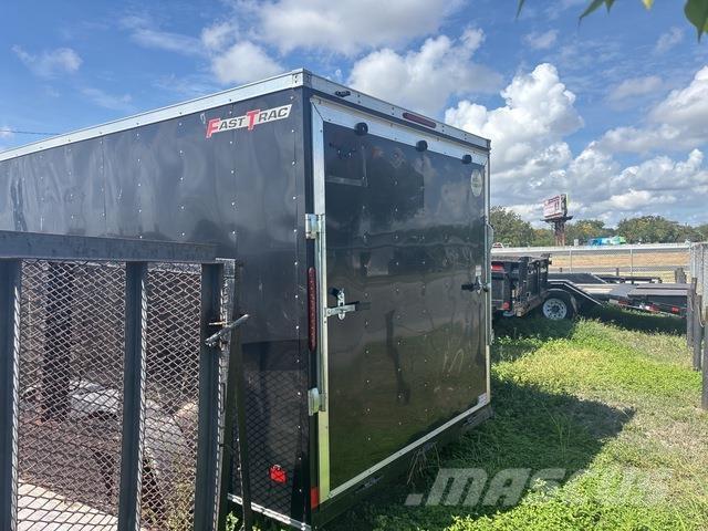 Wells Cargo  Skriňové prívesy