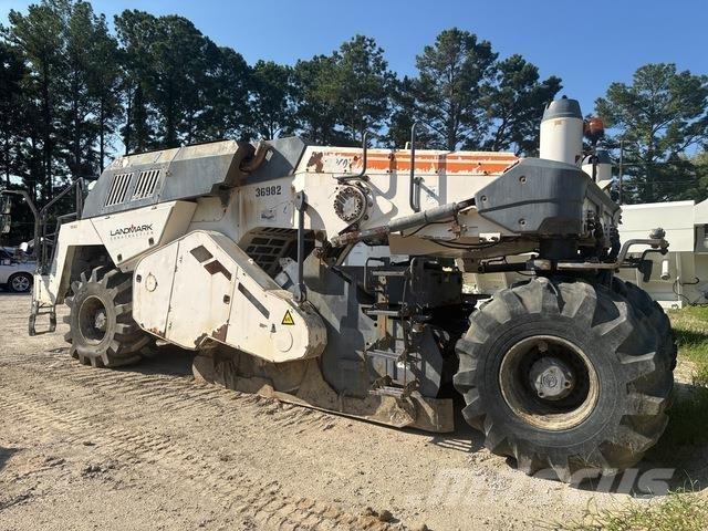 Wirtgen WR240i Pôdne kompaktory