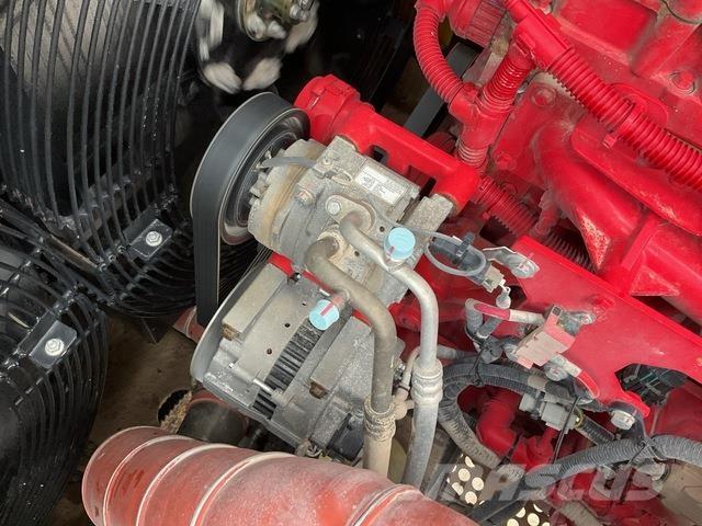 XCMG XE700GK Pásové rýpadlá