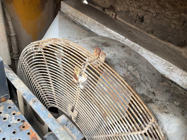 XCMG XE900D Pásové rýpadlá