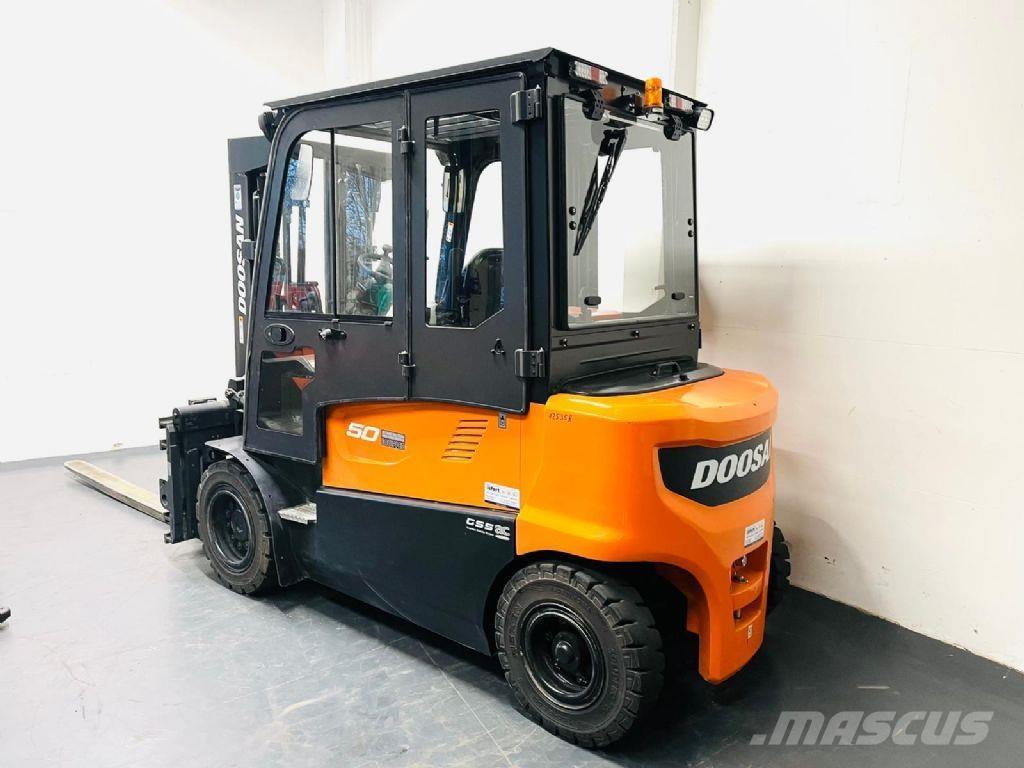 Doosan B50X-7 Akumulátorové vozíky