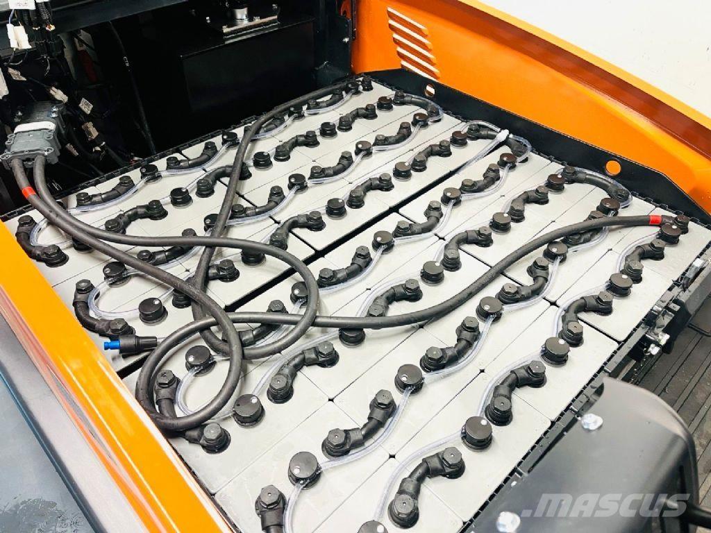 Doosan B50X-7 Akumulátorové vozíky