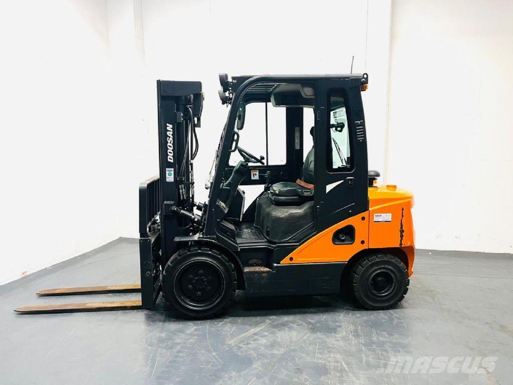 Doosan D30S-7 Dieselové vozíky