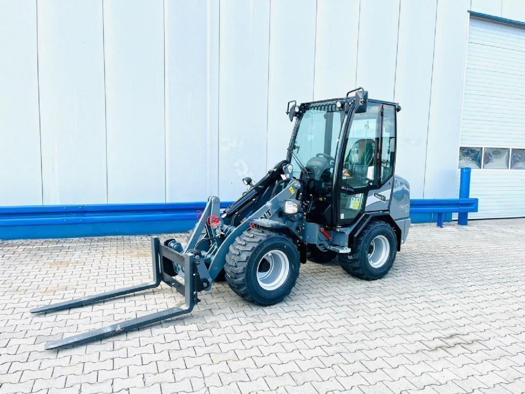 GiANT G2500 X-TRA HD Kolesové nakladače
