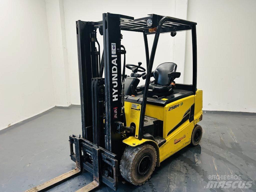 Hyundai 25BH-9 Akumulátorové vozíky