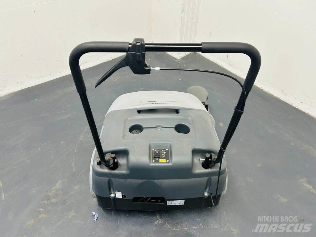 Nilfisk SW750 Zametacie stroje