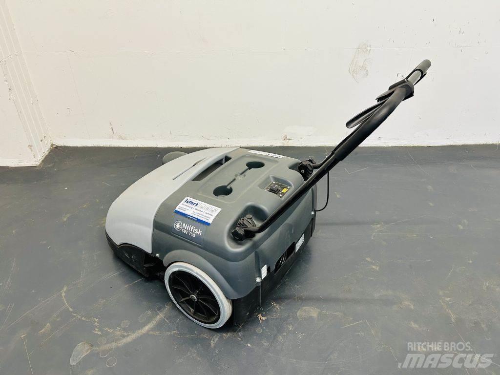 Nilfisk SW750 Zametacie stroje