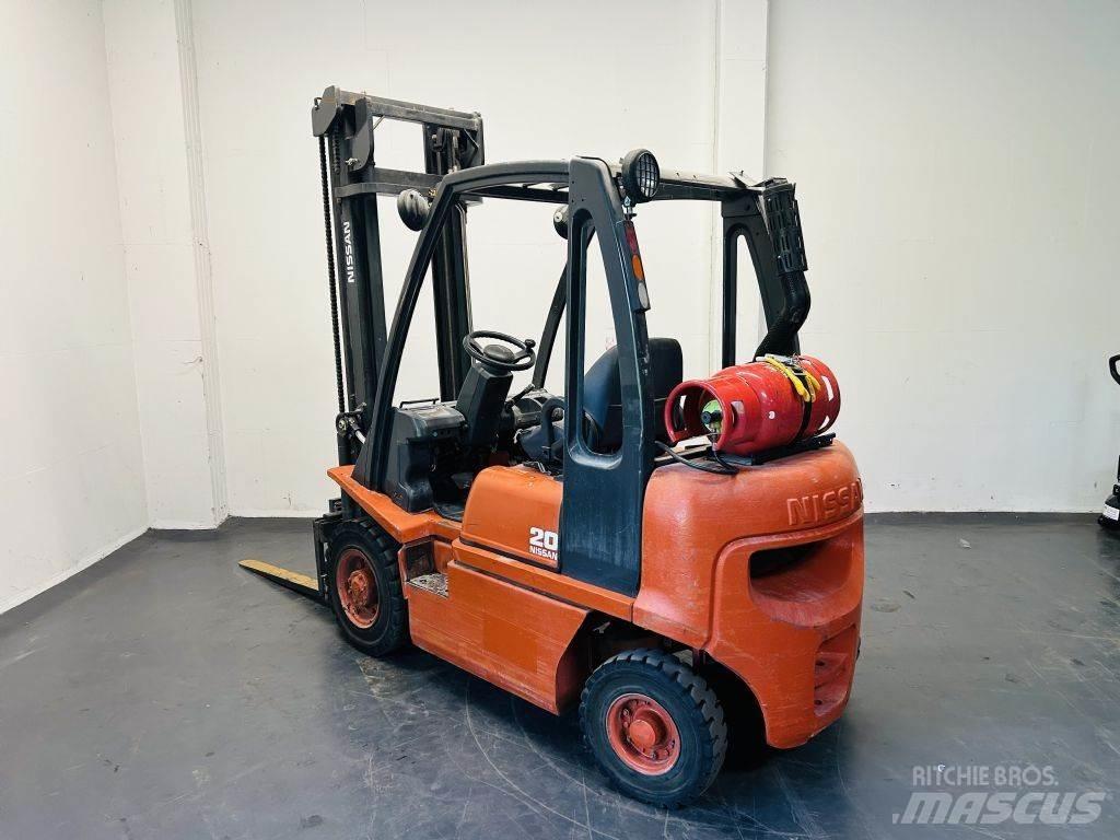 Nissan UD02A20PQ LPG vozíky