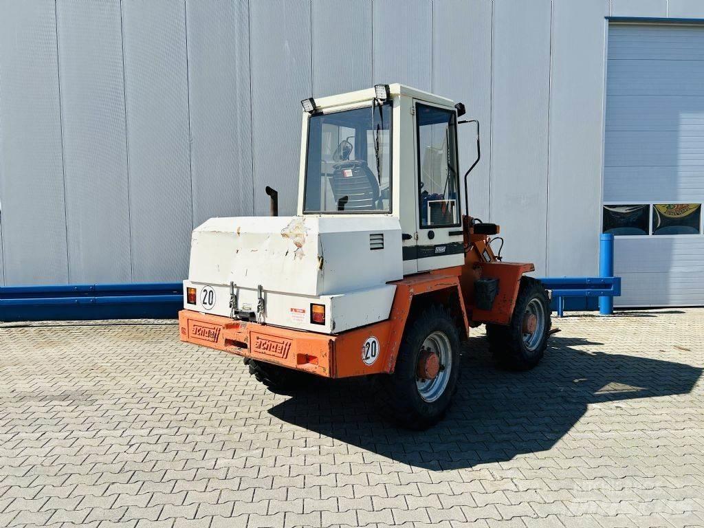 Schaeff KL835 Šmykom riadené nakladače