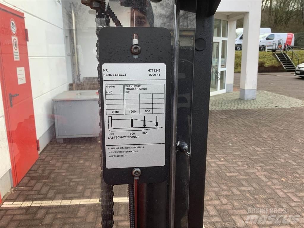 Toyota SPE120 Ručne vedené vysokozdvižné vozíky