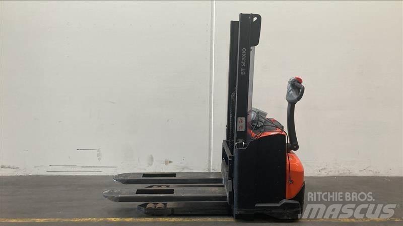 Toyota SWE120 Ručne vedené vysokozdvižné vozíky
