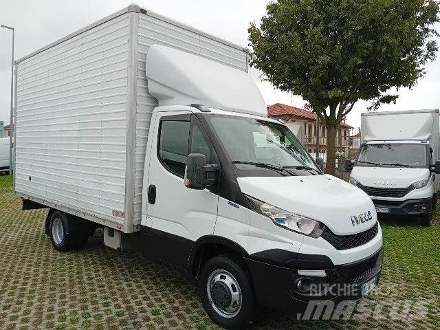 Iveco 35C13 Skriňová nadstavba