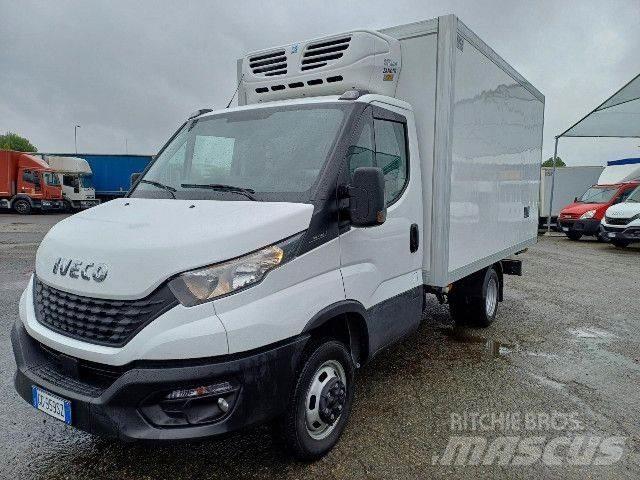 Iveco 35C16 Chladiarenské nákladné vozidlá