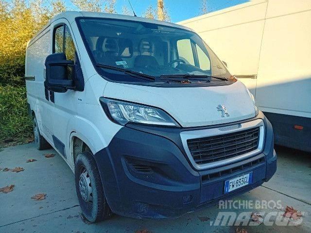 Peugeot BOXER Skriňová nadstavba