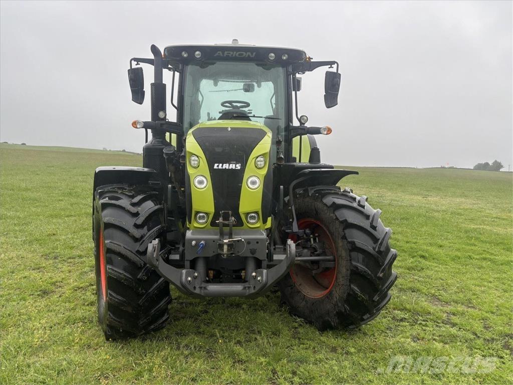 CLAAS ARION 610 Traktory