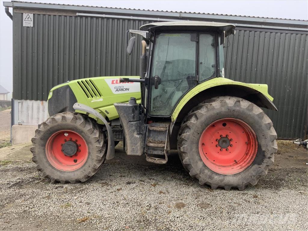 CLAAS ARION 620 Traktory