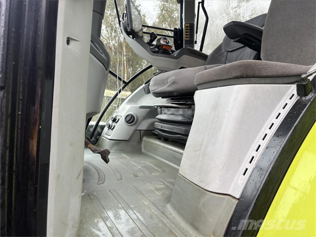 CLAAS ARION 650 Traktory