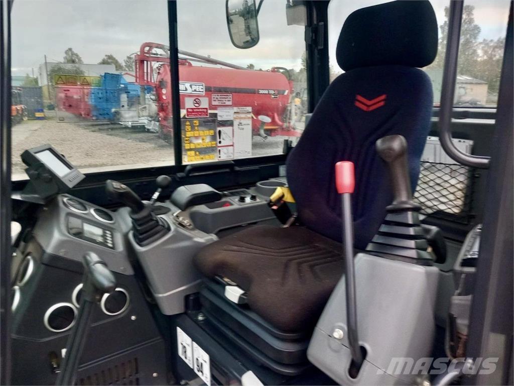  Misc. YANMAR SV60-B Ďalšie poľnohospodárske stroje