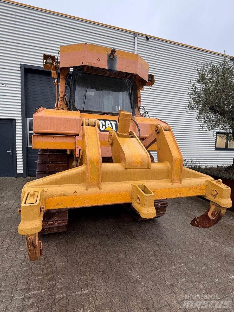 CAT D6T Pásové dozéry