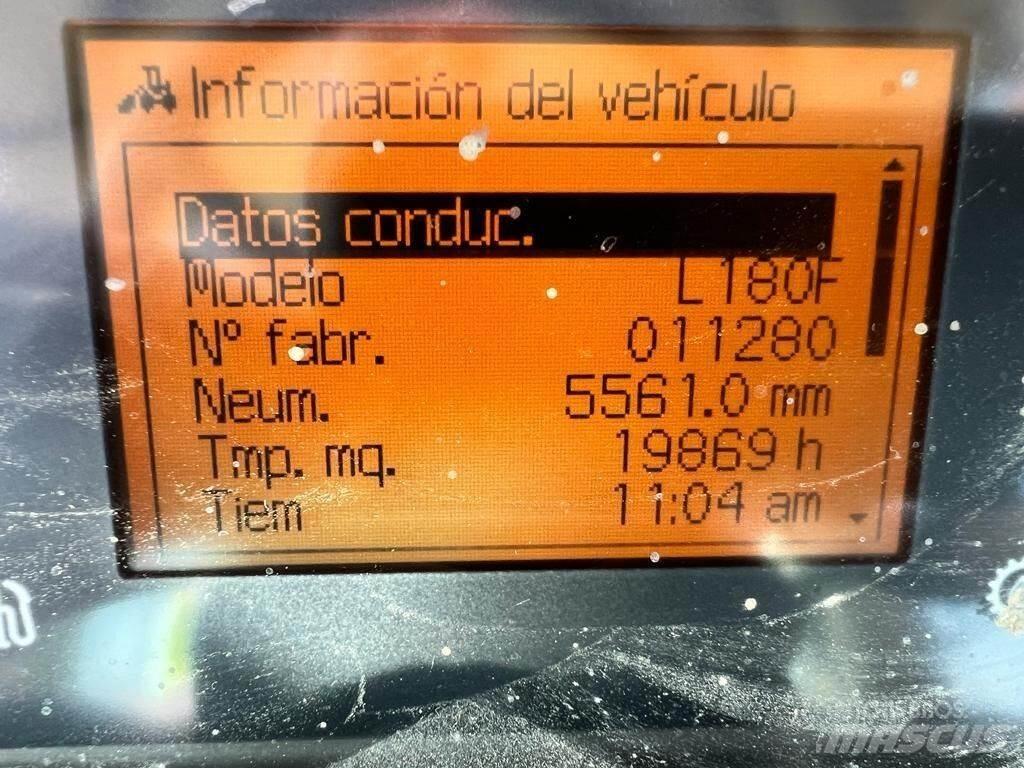 Volvo L180F Kolesové nakladače