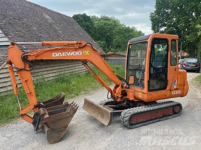 Daewoo SL35 Midi rýpadlá 7 t - 12 t