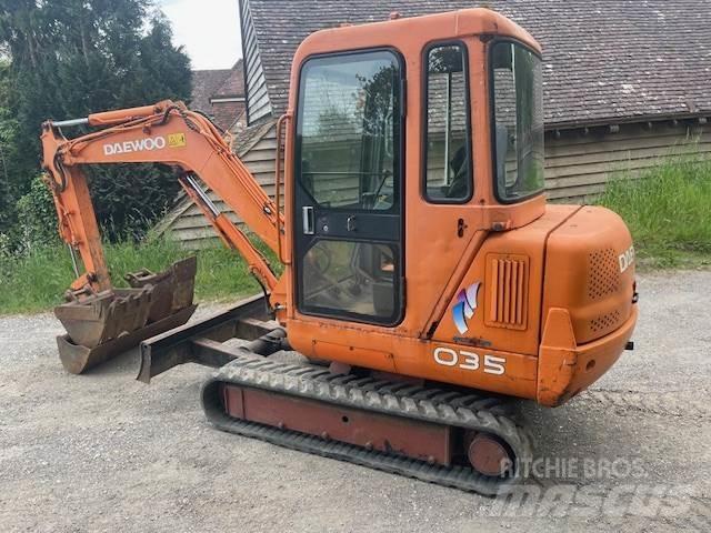 Daewoo SL35 Midi rýpadlá 7 t - 12 t