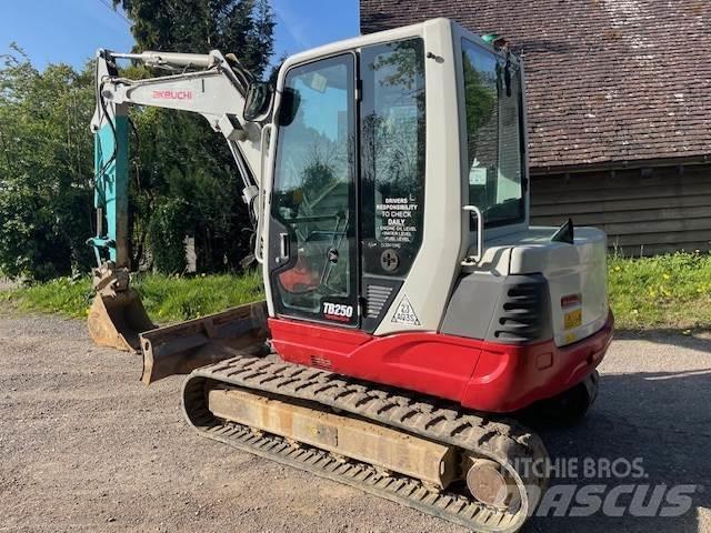 Takeuchi TB250 Midi rýpadlá 7 t - 12 t