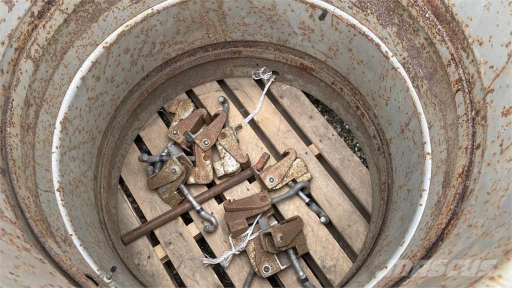  16.9R38 Pneumatiky, kolesá a ráfiky