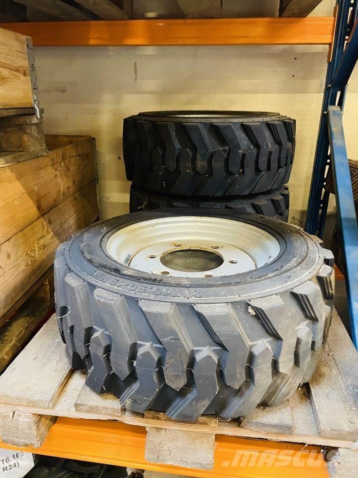  27X10,5X15 Pneumatiky, kolesá a ráfiky