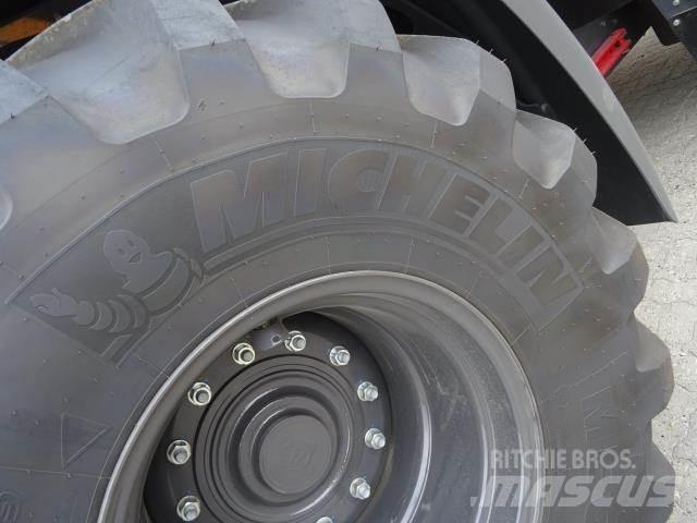 Case IH 721G Kolesové nakladače