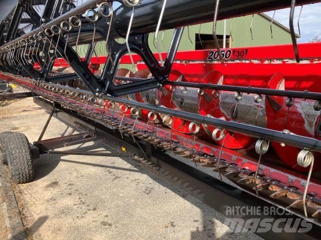 Case IH 8010 Kombinované zberacie stroje