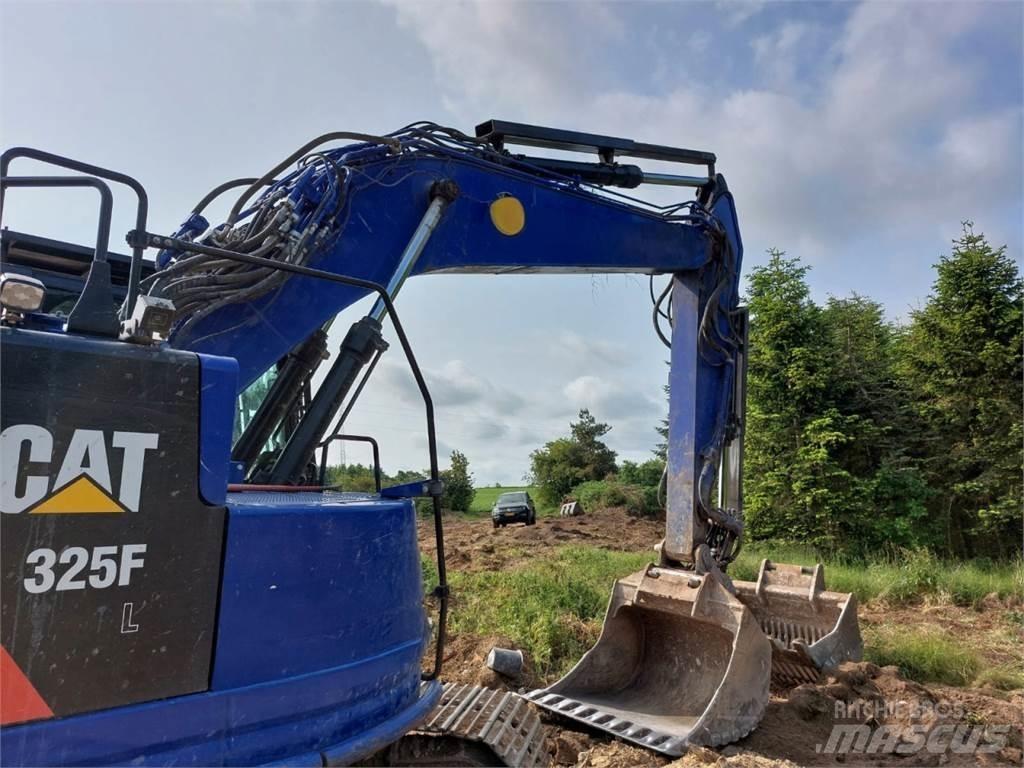 CAT 325F Pásové rýpadlá