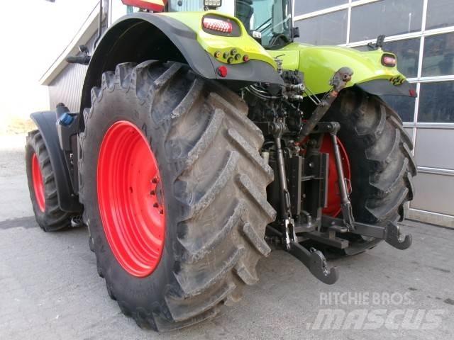 CLAAS AXION 800 Traktory