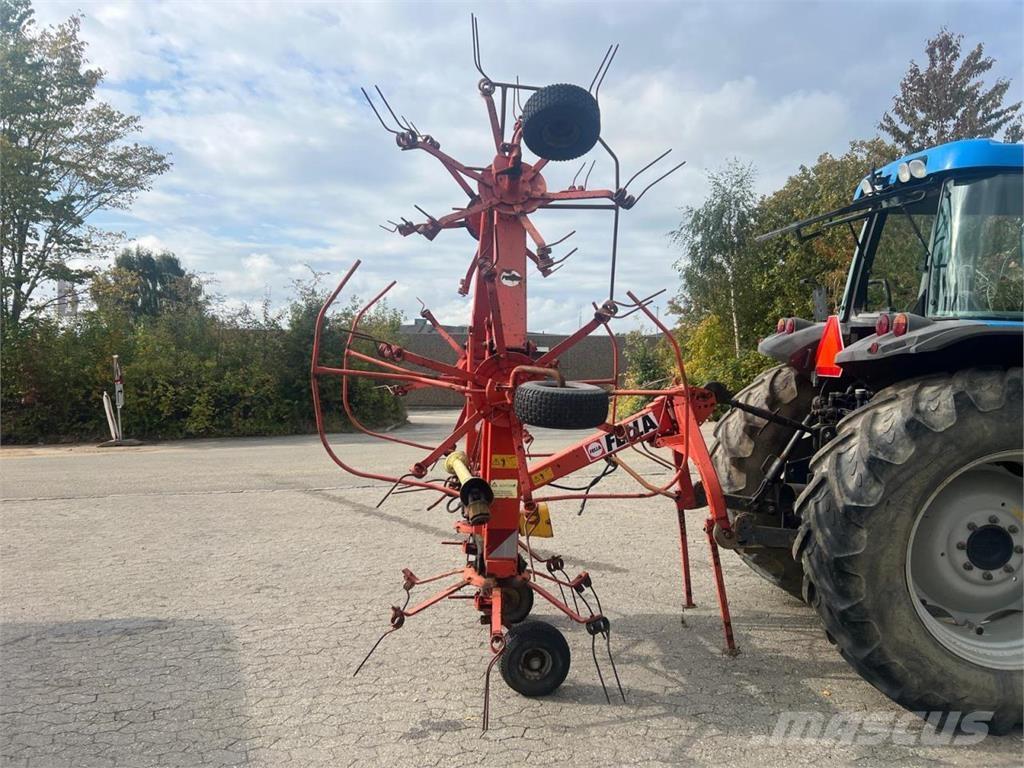 Fella TH660DY Obracače a zhrabovače sena
