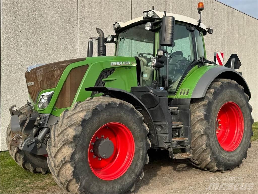 Fendt VARIO 828 Traktory