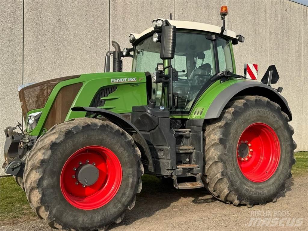 Fendt VARIO 828 Traktory