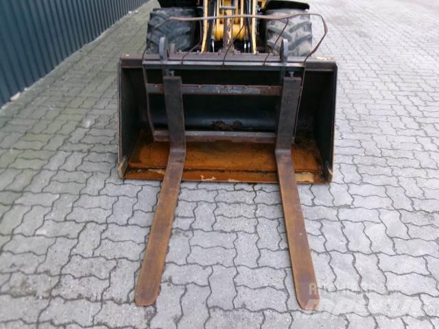 Gehl 340 Mininakladače