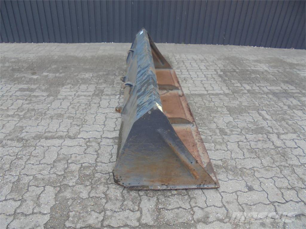 Hauer 2,4 M Ďalšie príslušenstvo traktorov