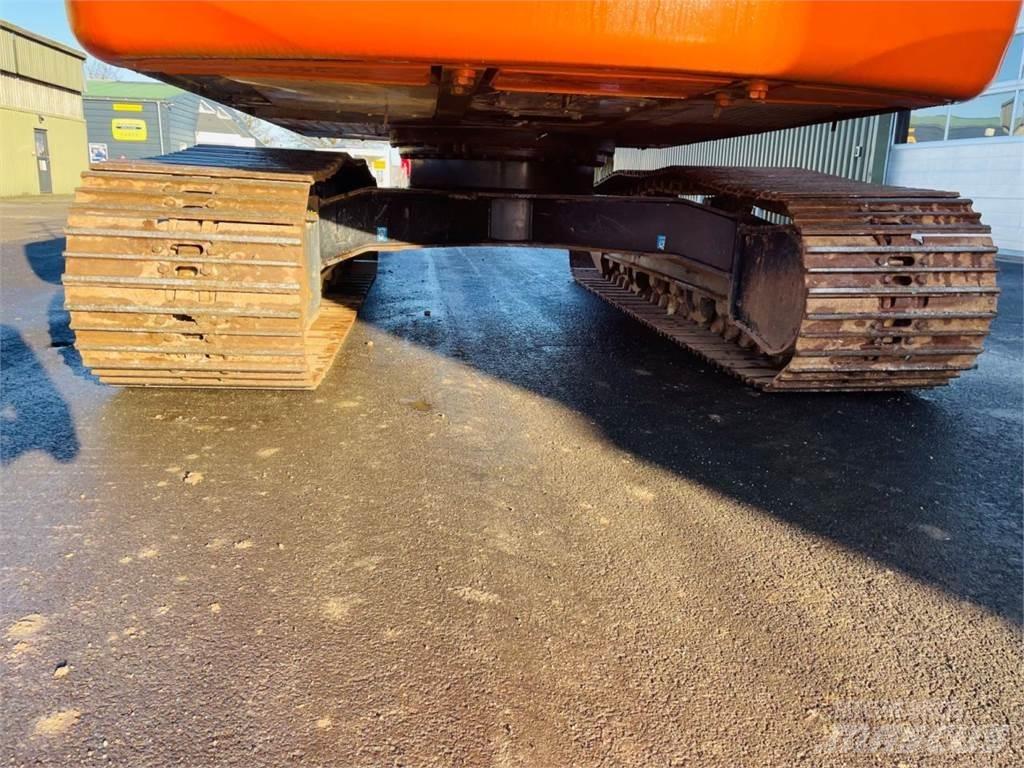 Hitachi ZX210-6 Pásové rýpadlá