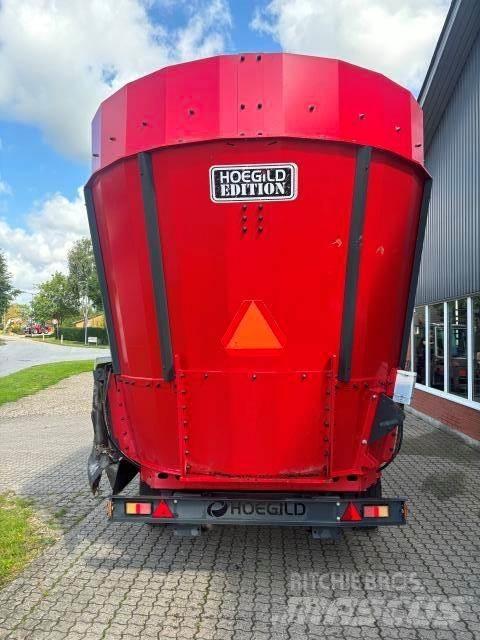  Hoegild 27 M3 Samozberacie vozy