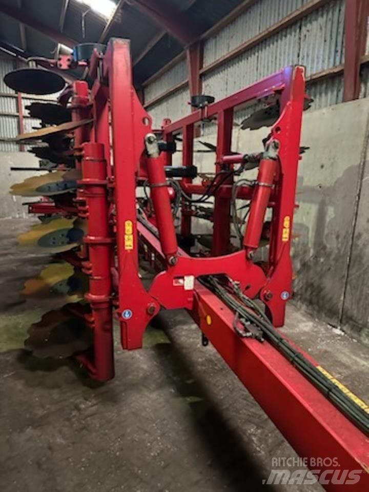 Horsch TIGER 4 MT Tanierové brány