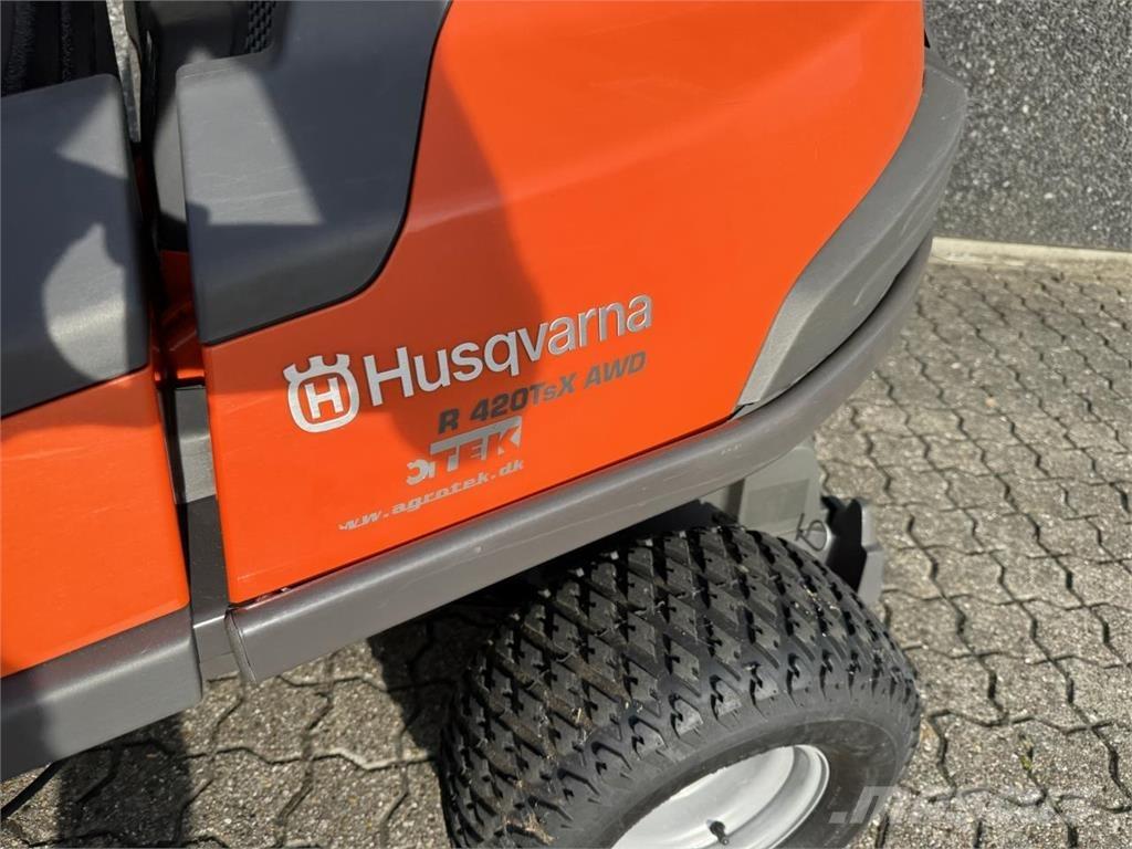 Husqvarna 405X Kompaktné traktory