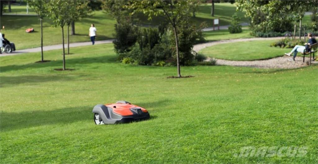 Husqvarna AM550 Žacie stroje