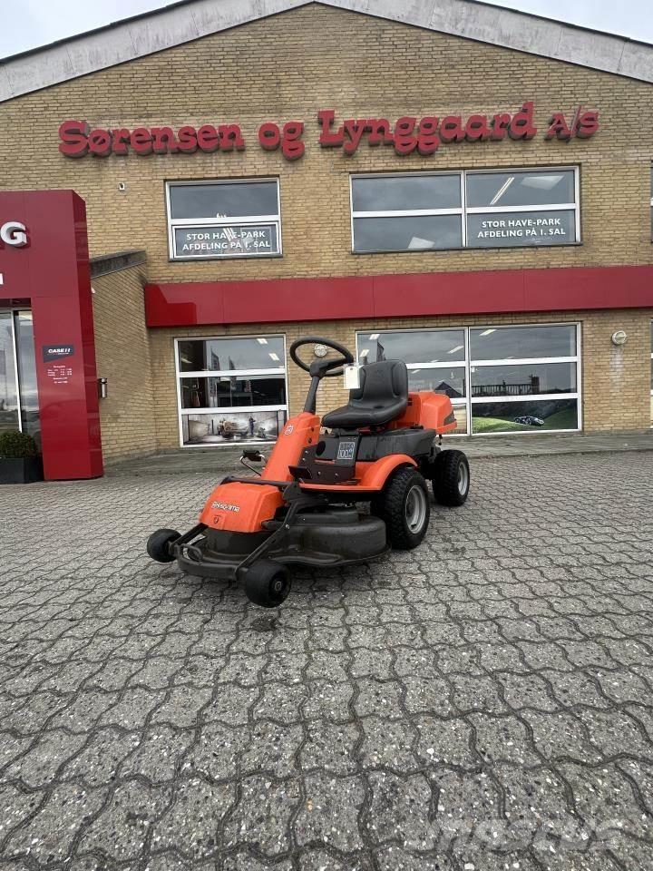 Husqvarna R13C Kompaktné traktory