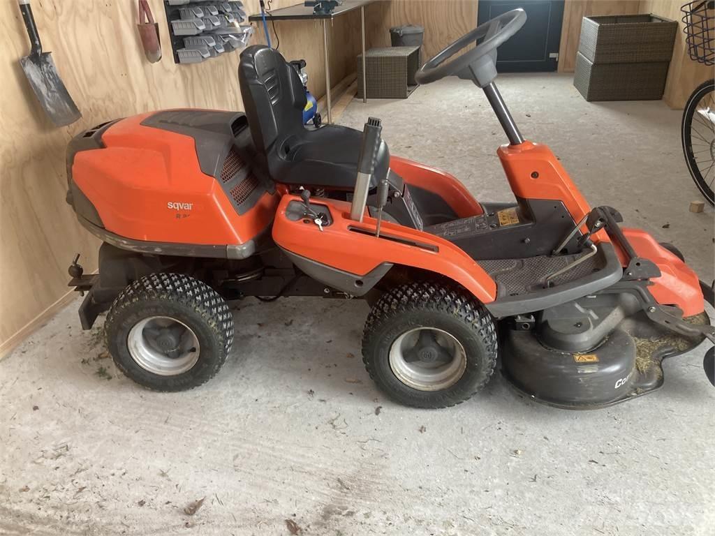 Husqvarna R214TC Žacie stroje